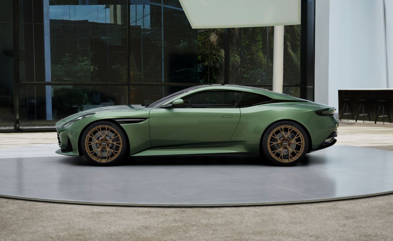 Aston-Martin-DB12-2026-exterior-1