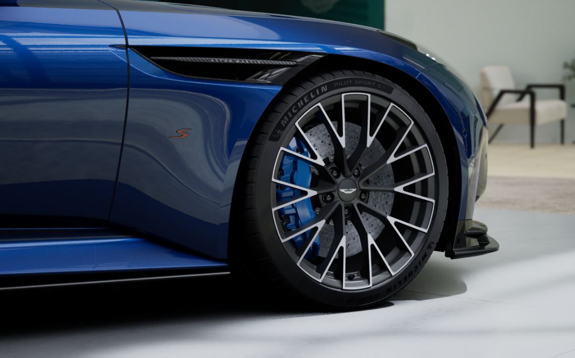 Aston-Martin-DB12S-2026-WHEEL