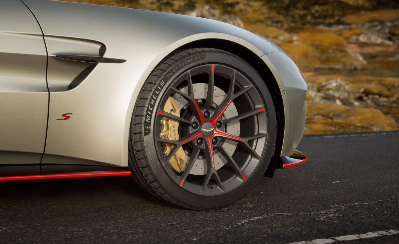 Aston-Martin-Vantage-S-2026-wheel