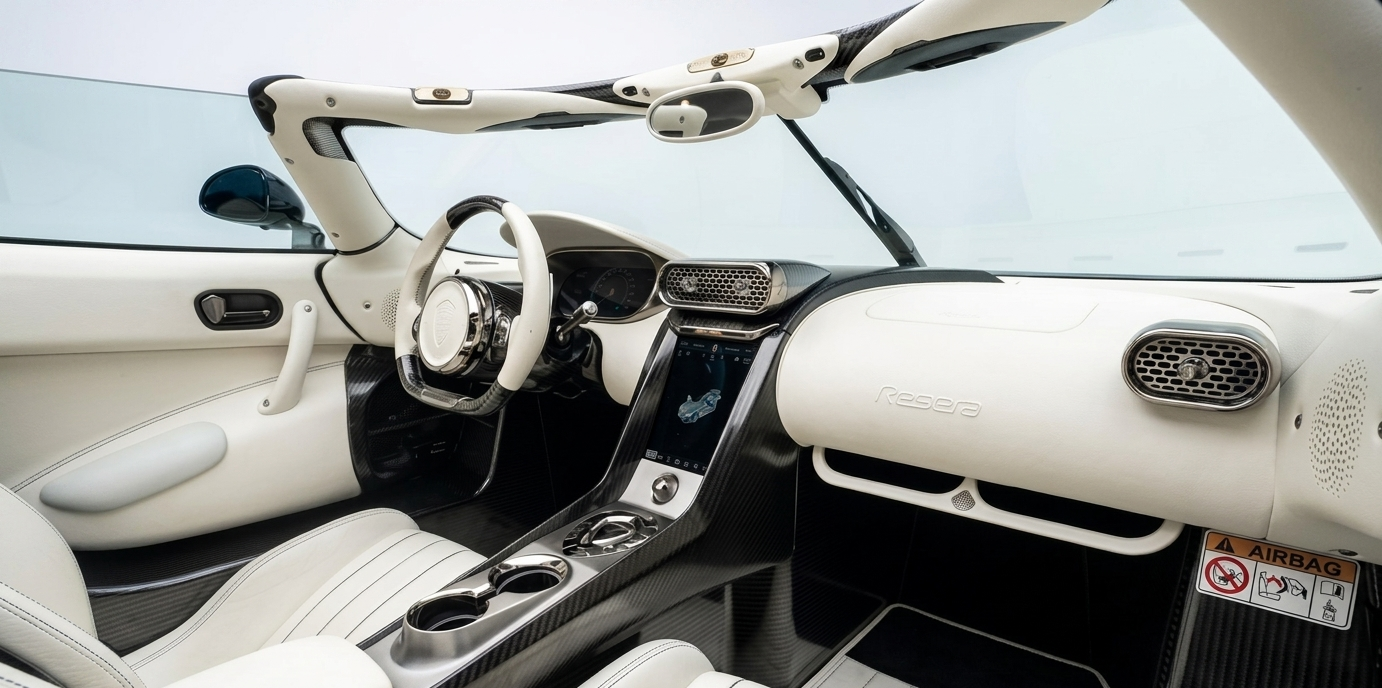 Koenigsegg REGERA 2026 INTERIOR