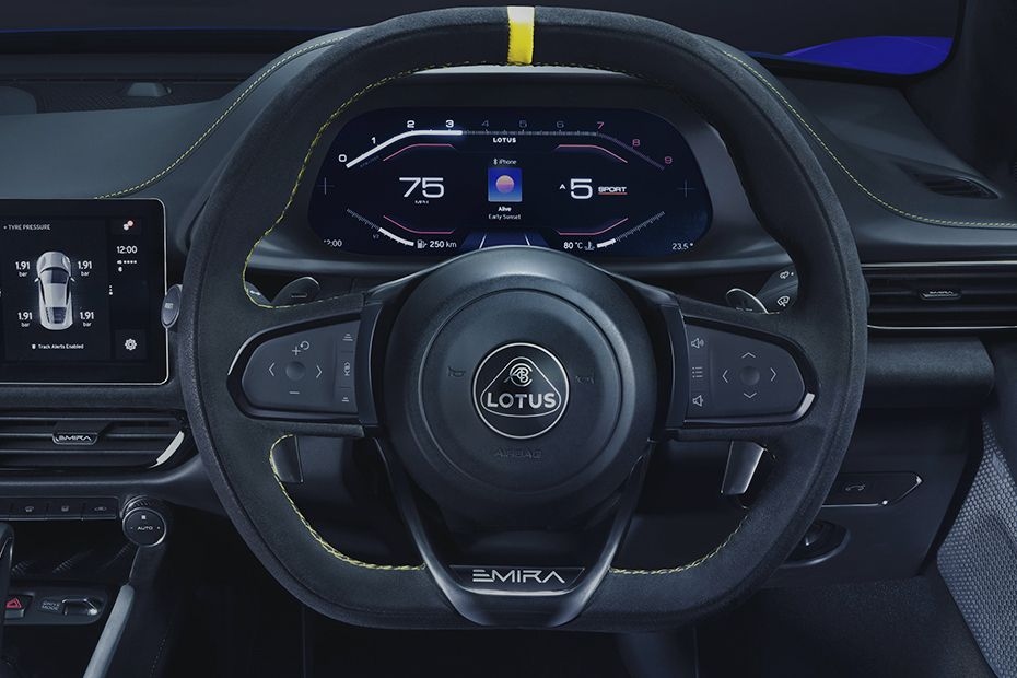 LOTUS EMIRA 2026 fig (14)
