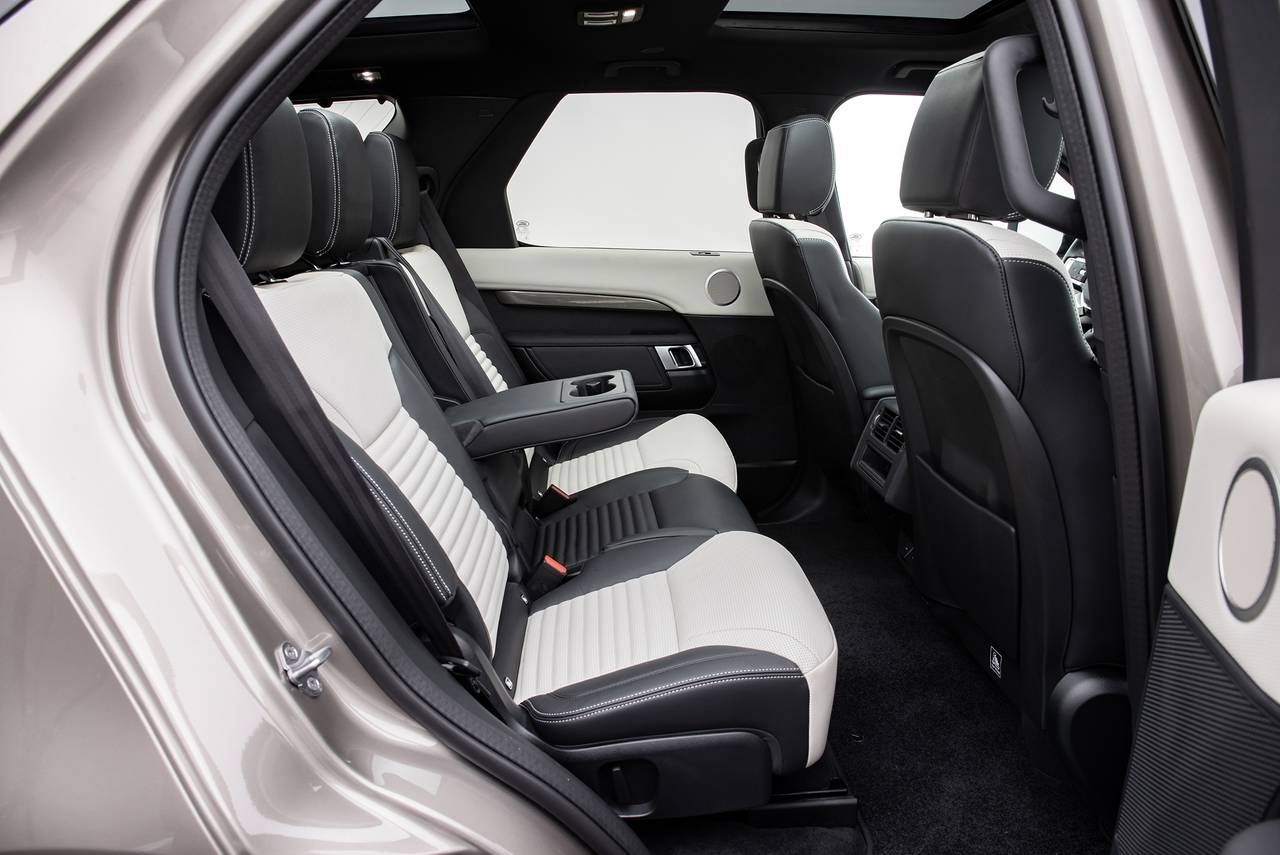 Land Rover Discovery 2026 FIG (10)