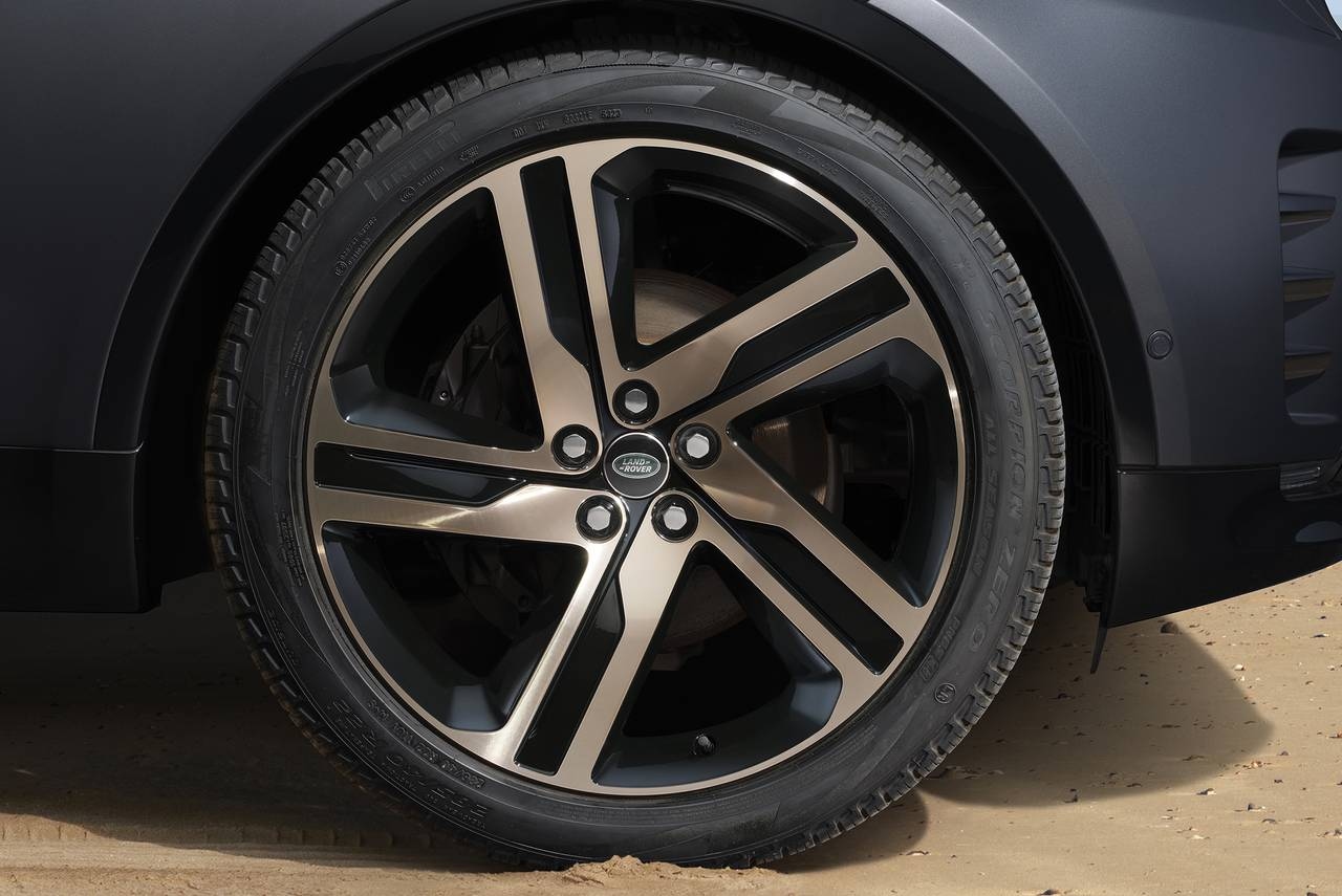 Land Rover Discovery 2026 FIG (3)