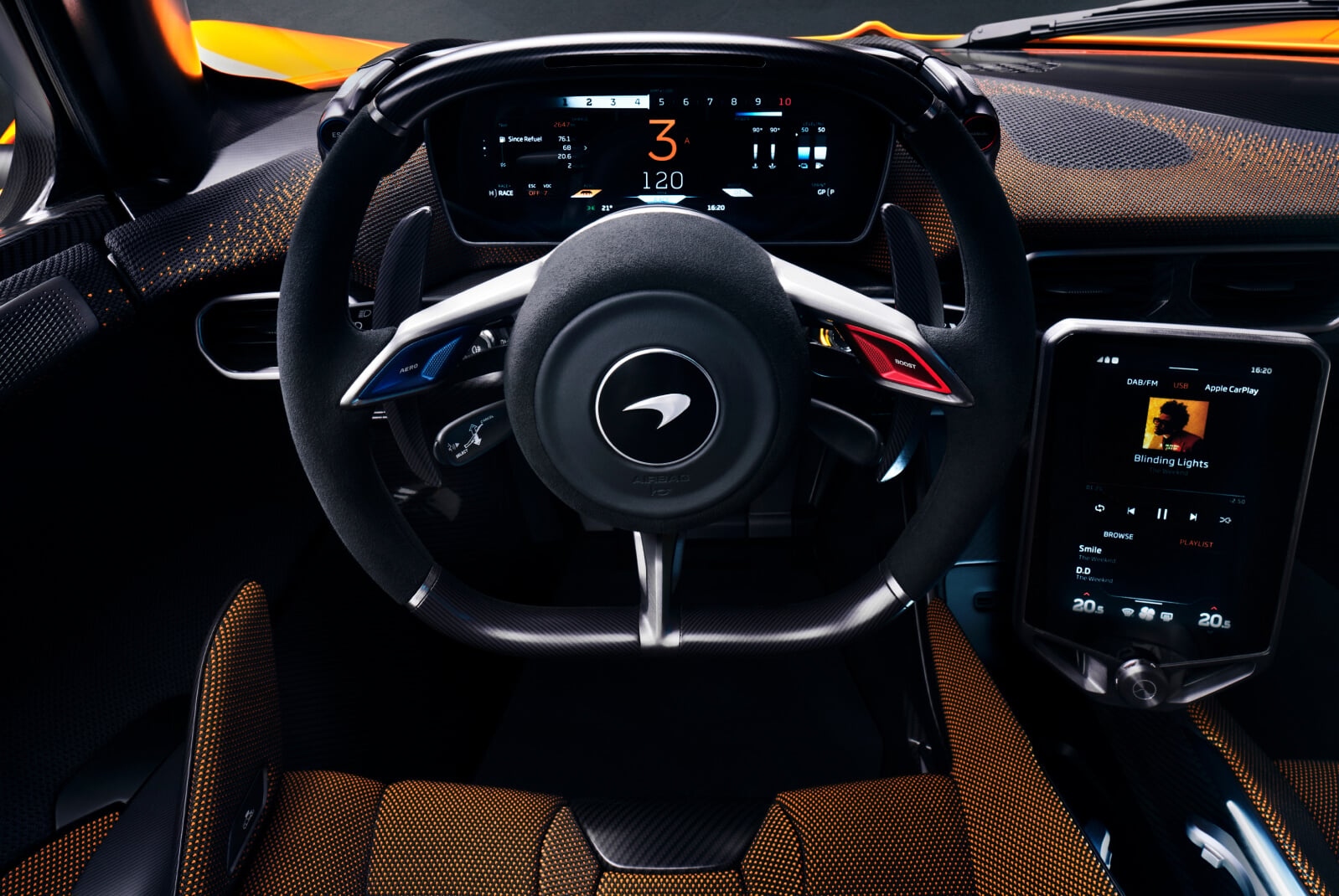 McLAREN W1 2026 fig (14)