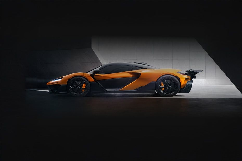 McLAREN W1 2026 fig (2)