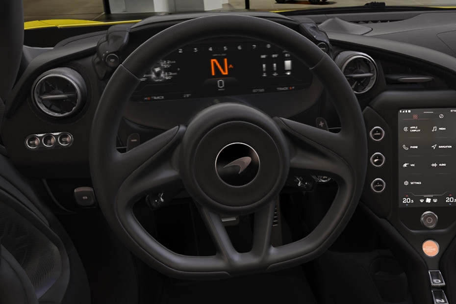 McLaren 750s 2026 fig (9)