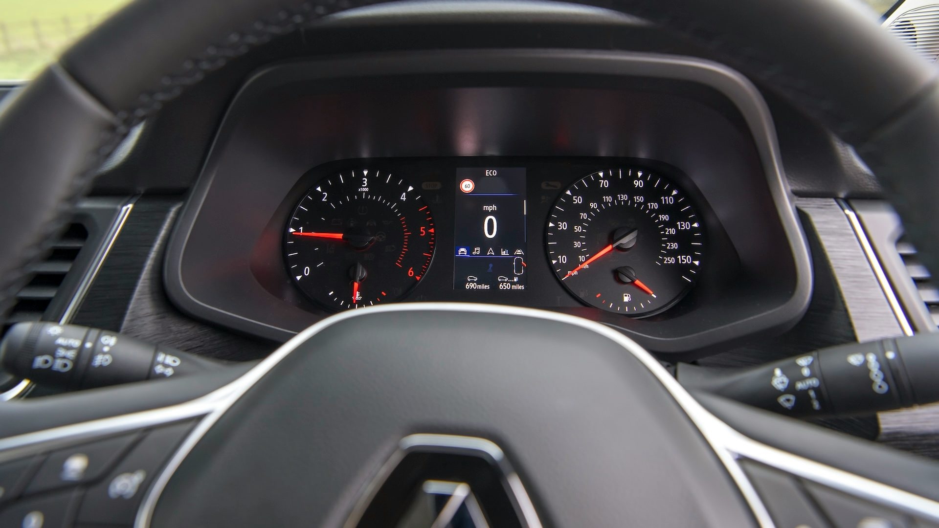 RENAULT TRAFIC 2026 fig (12)