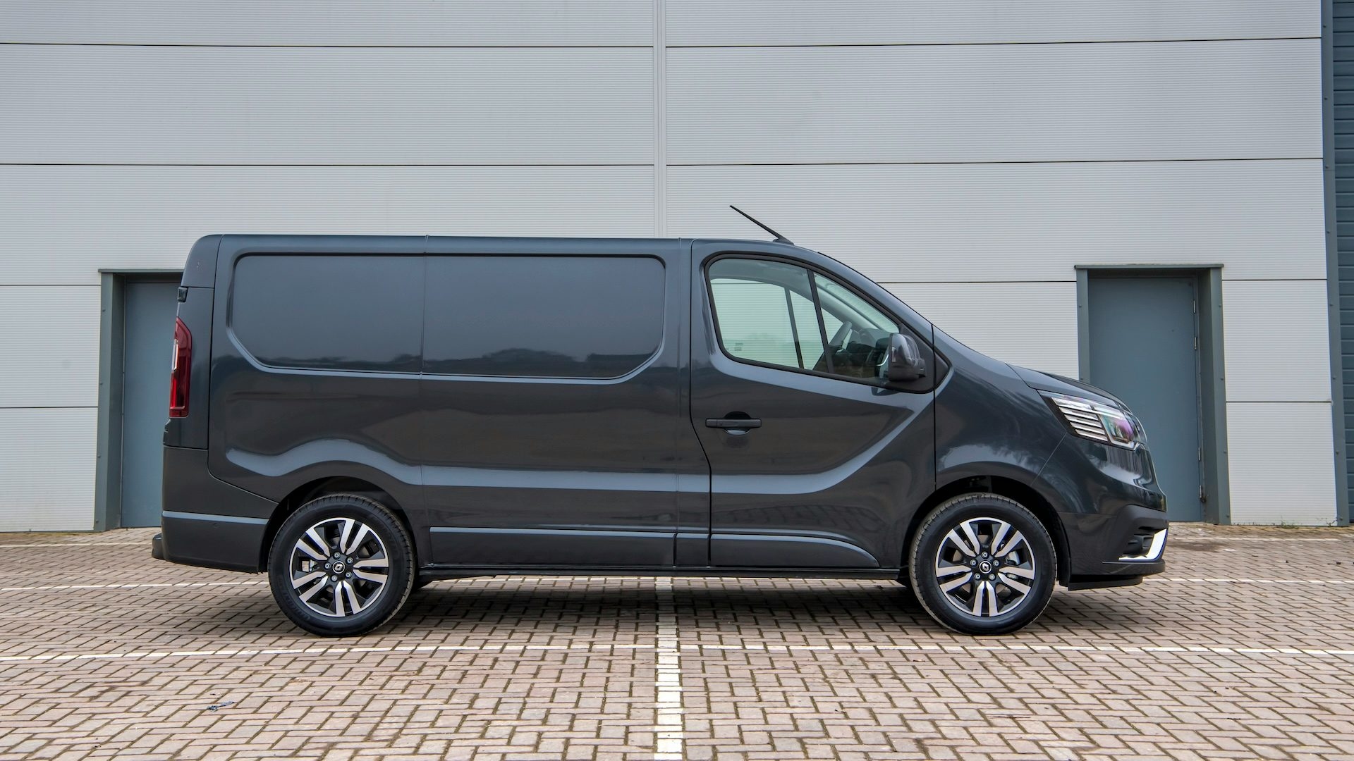 RENAULT TRAFIC 2026 fig (7)