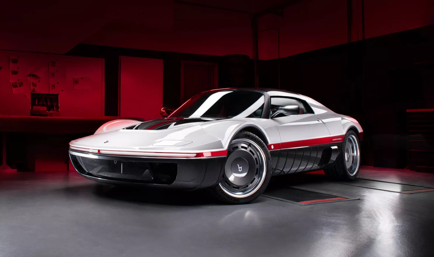 Bertone Runabout 2026 EXTERIOR