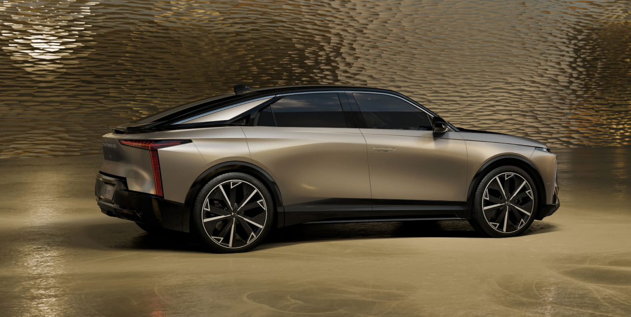 DS Automobiles N8 2026 exterior-1