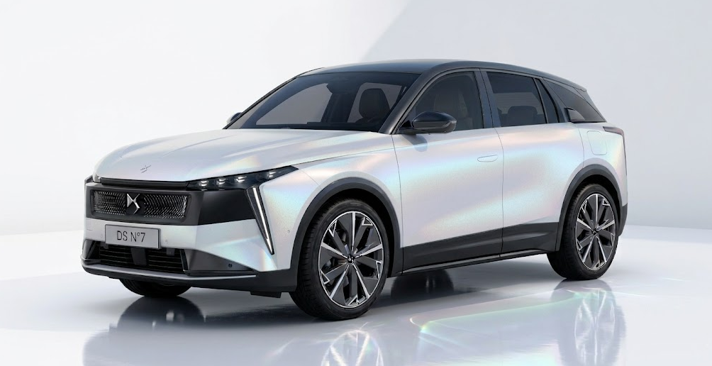 DS Automobiles N°7 E-TENSE 2026 Crystal Pearl