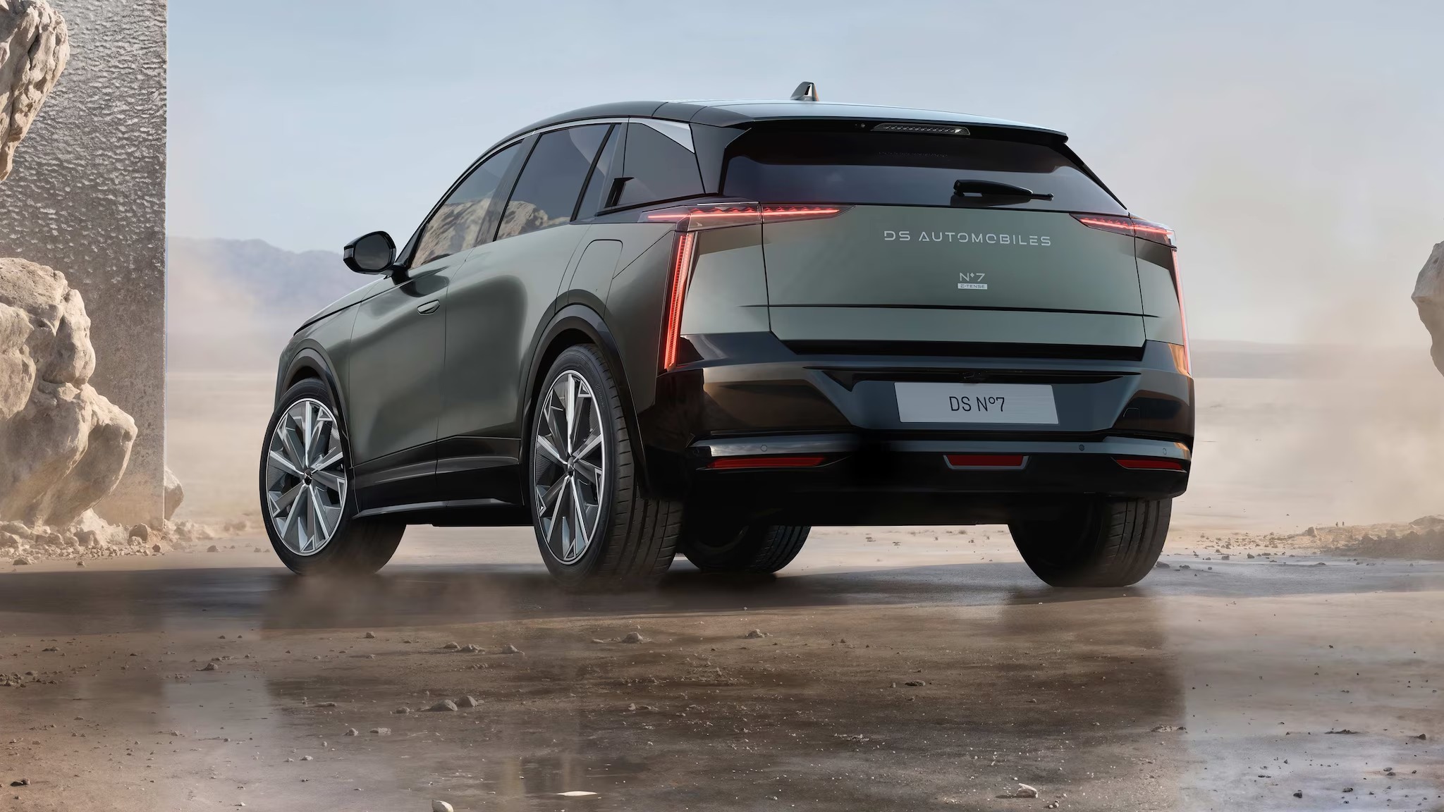 DS Automobiles N°7 E-TENSE 2026 EXTERIOR