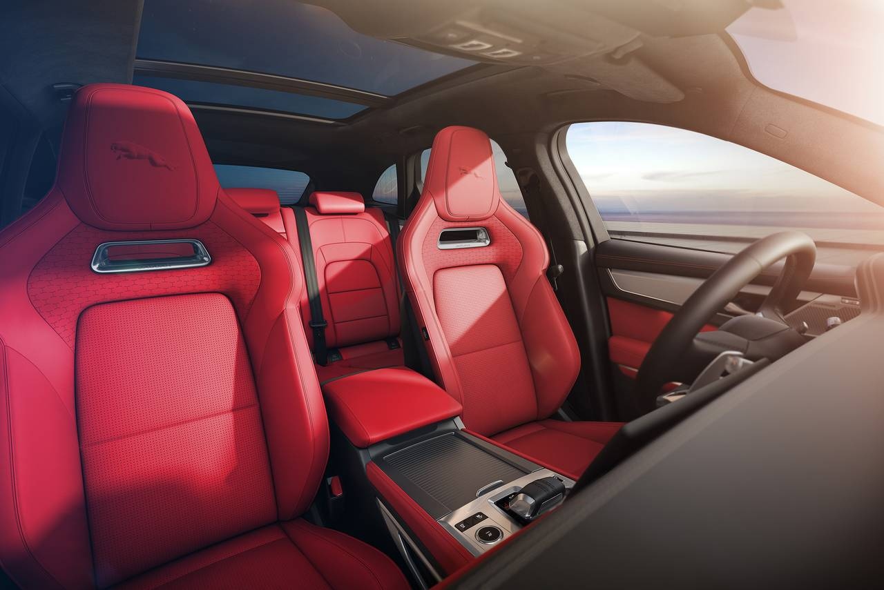 JAGUAR F-PACE 2026 FIG (12)