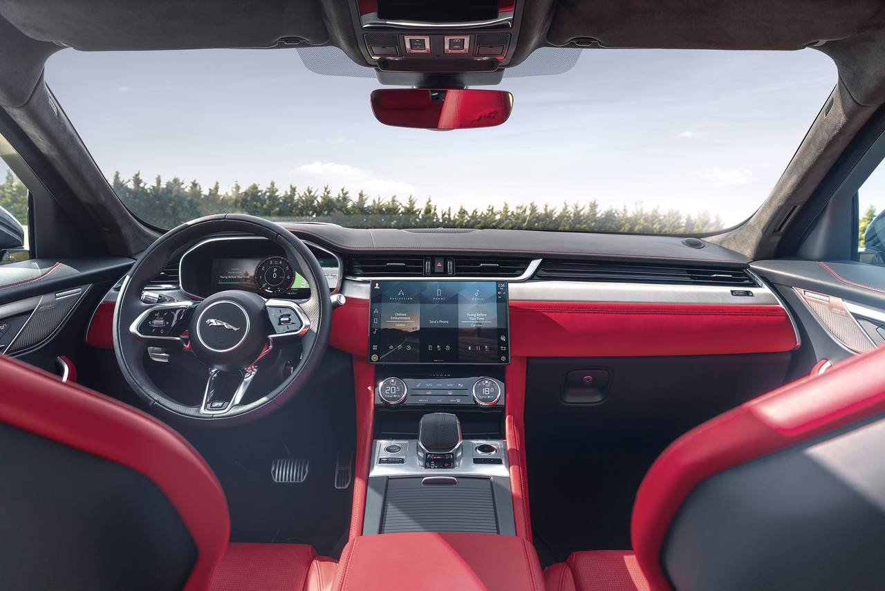 JAGUAR F-PACE 2026 FIG (15)