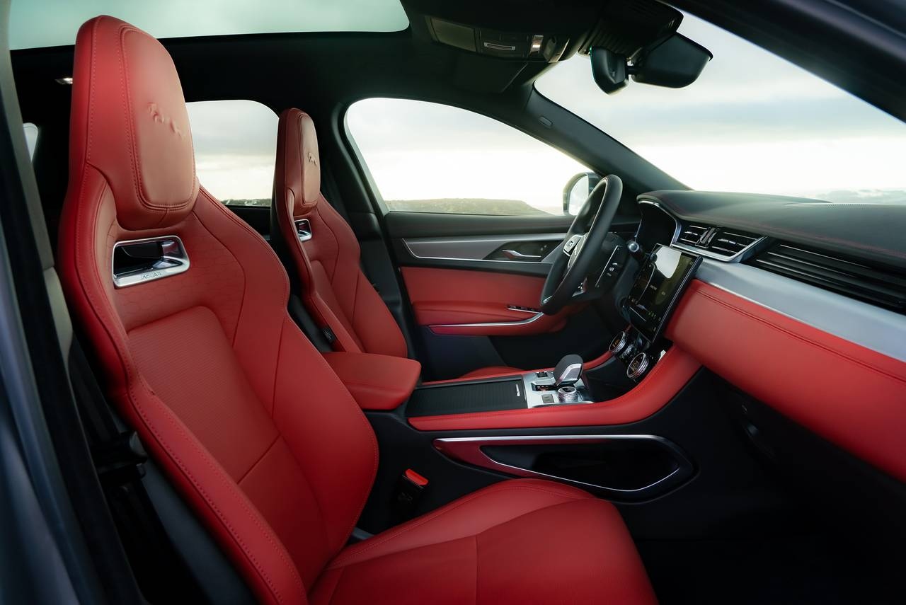 JAGUAR F-PACE 2026 FIG (9)