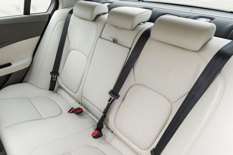 JAGUAR XE 2026 FIG (11)