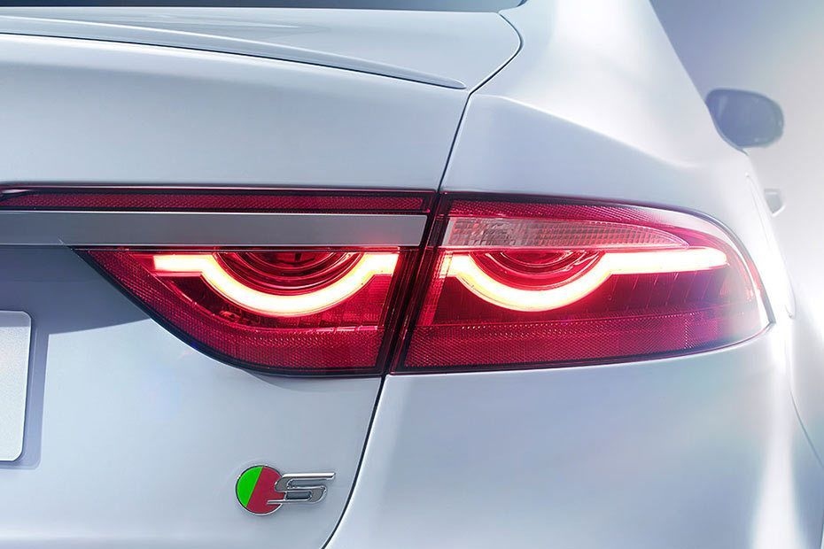 JAGUAR XF 2026 FIG (10)