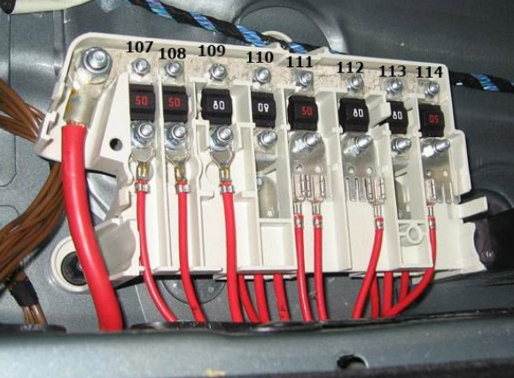 Block in the footwell DIAGRAM