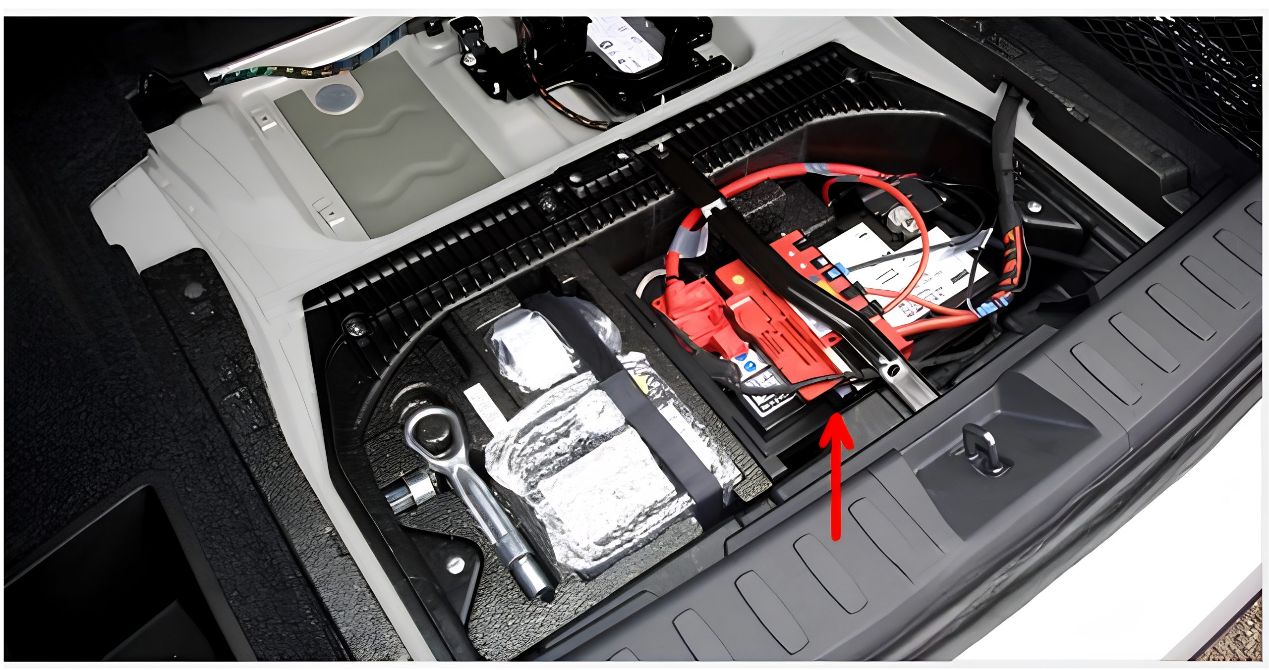 BMW X1 E84 (2009 - 2015) Luggage Compartment Fuse Box Location