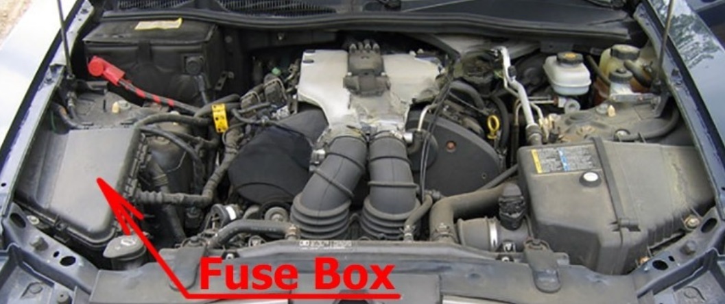 Cadillac CTS 2003 -2007 engine compartment-image
