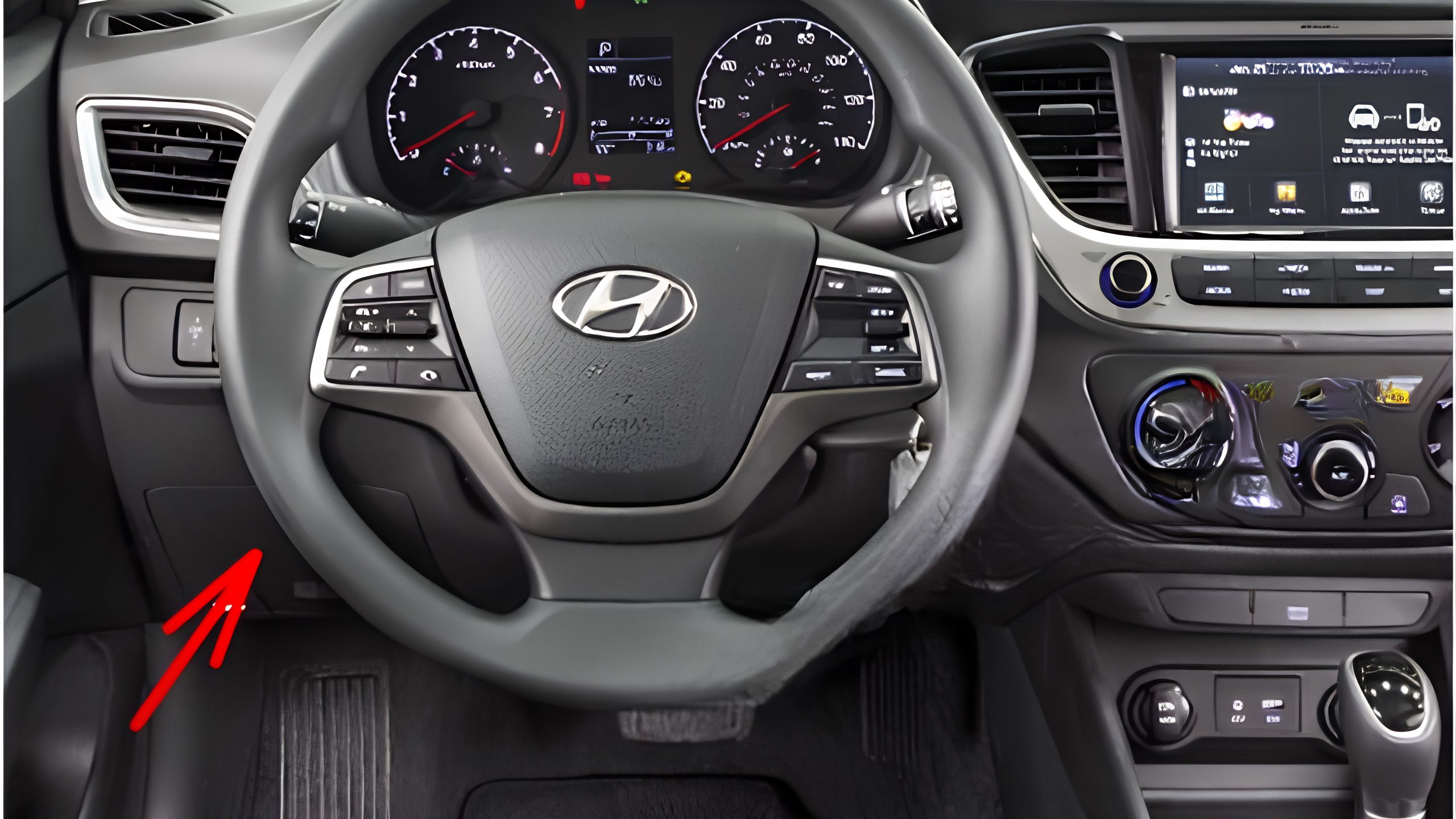 Hyundai Accent (2023 - 2025) Passenger Compartment Fuse Box