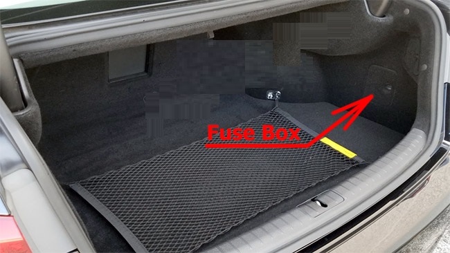 Hyundai Genesis DH (2014 - 2016) Luggage Compartment Fuse Box