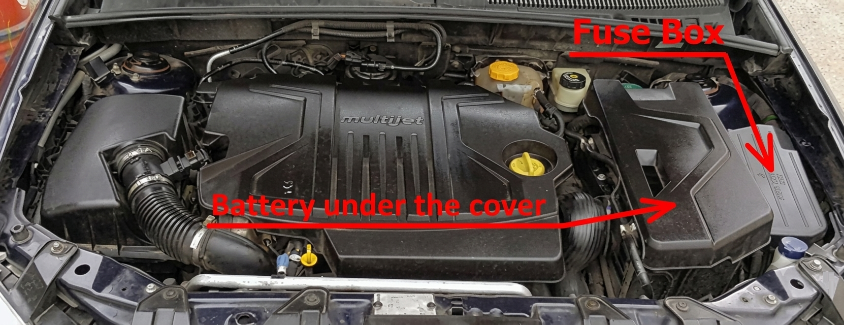 Fiat Croma (2005 - 2011) Engine Compartment Fuse Box Location