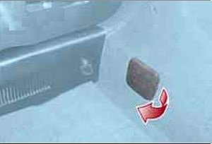 Fiat Tipo (2015 - 2022) Luggage Compartment Fuse Box Location Fig 2