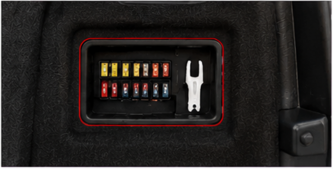 Spare fuses and fuse removal tool