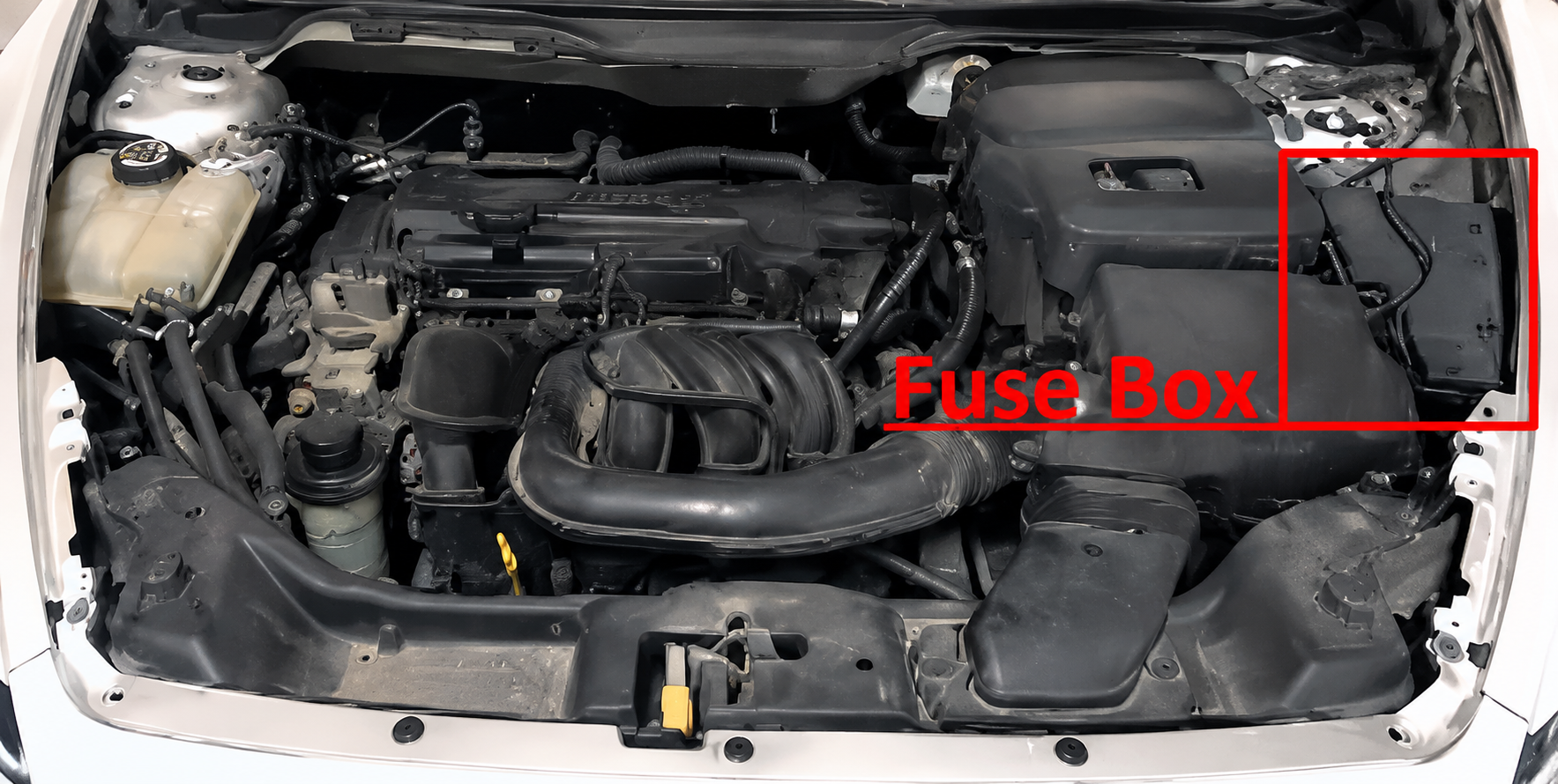 Volvo V50 (2008 - 2012) Engine Compartment Fuse Box Location